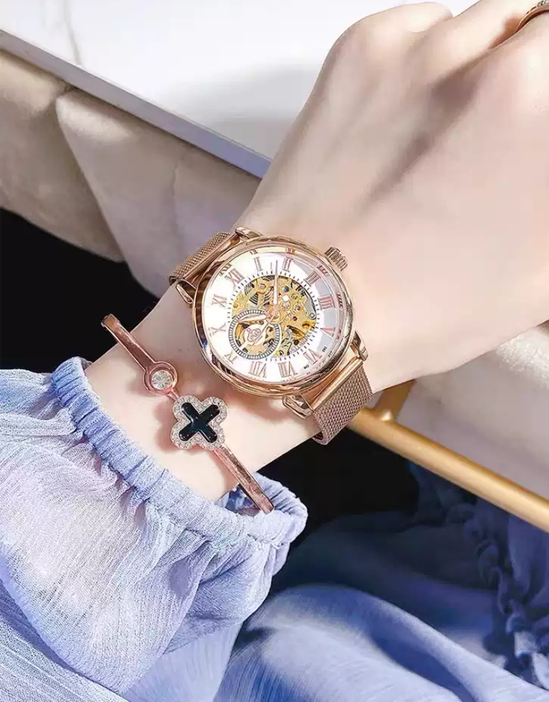 Các mẫu đồng hồ nữ cao cấp mua TPHCM